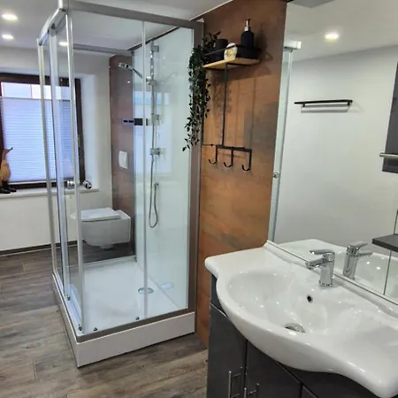 Grosse Sommerleite Apartament *